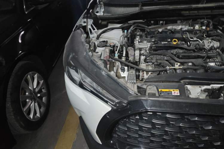 Used Toyota Corolla Cross 2023 2.0L Elite Edition Right Front Headlight