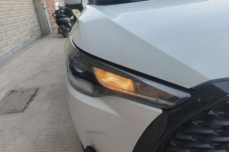Used Toyota Corolla Cross 2023 2.0L Elite Edition Right Front Headlight