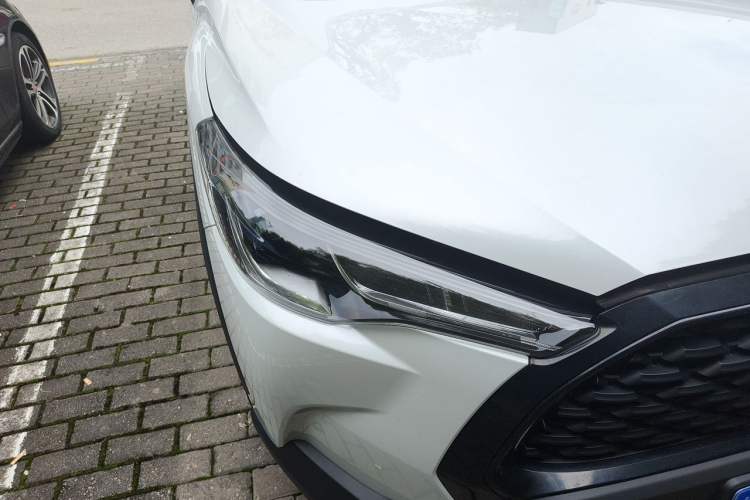 Used Toyota Corolla Cross 2023 2.0L Elite Edition Right Front Headlight
