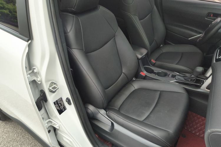 Used Toyota Corolla Cross 2023 Dual-Motor 2.0L Elite Edition Right Front Seat