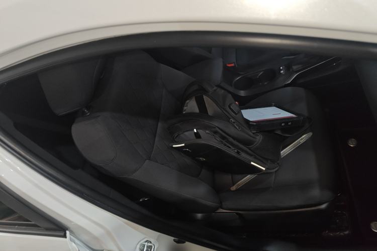 Used Toyota Corolla Cross 2023 Dual-Motor 2.0L Pioneer Edition Right Front Seat