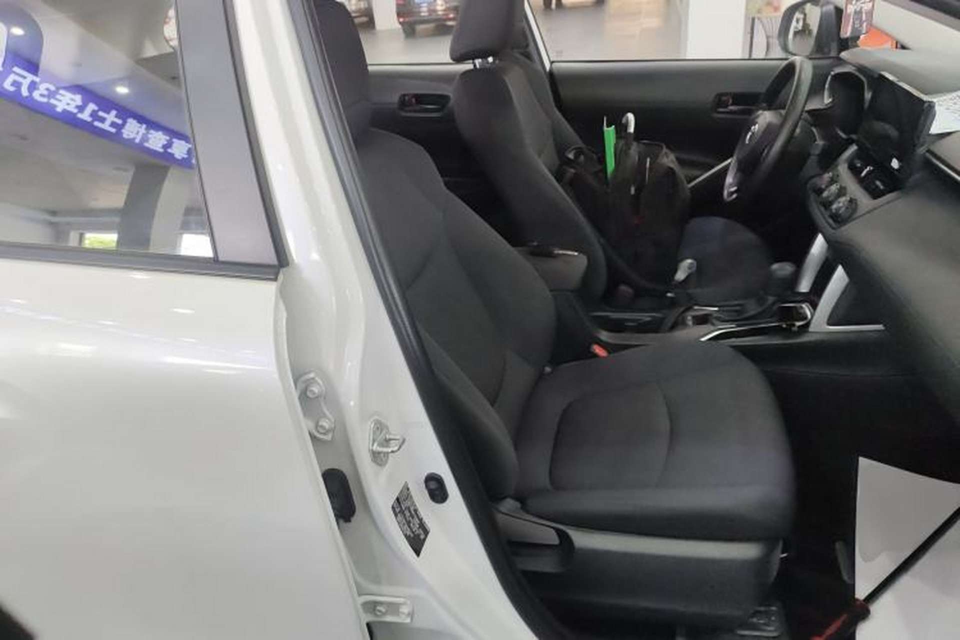 Used Toyota Corolla Cross 2023 2.0L Pioneer Edition Right Front Seat