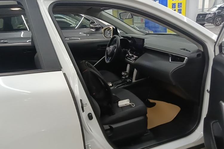 Used Toyota Corolla Cross 2023 2.0L Elite Edition Right Front Seat