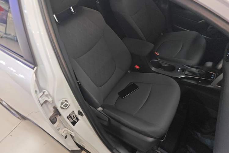 Used Toyota Corolla Cross 2023 2.0L Pioneer Edition Right Front Seat