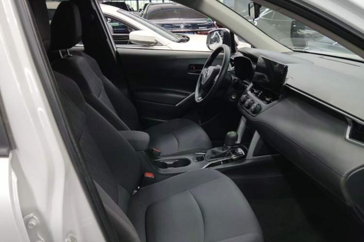Used Toyota Corolla Cross 2023 2.0L Pioneer Edition Right Front Seat