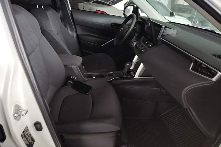 Used Toyota Corolla Cross 2023 2.0L Pioneer Edition Right Front Seat