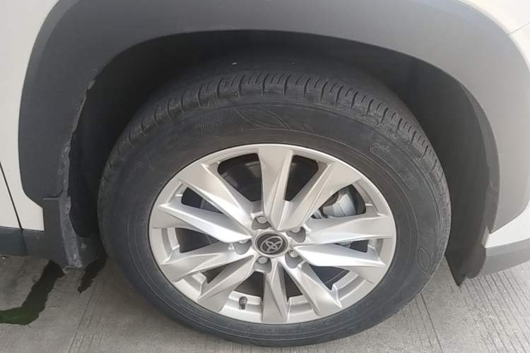 Used Toyota Corolla Cross 2023 Dual-Motor 2.0L Pioneer Edition Right Front Wheel Hub