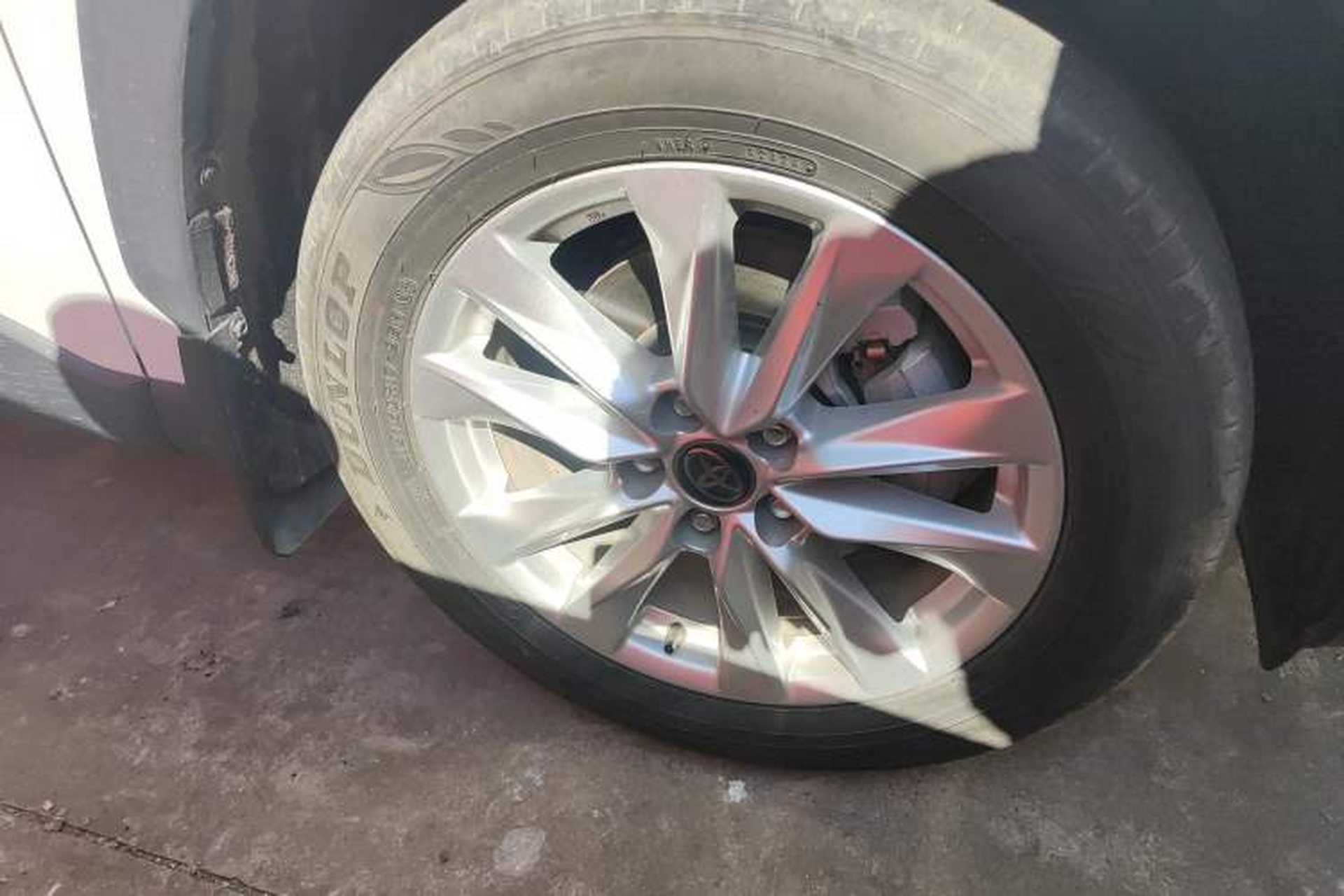 Used Toyota Corolla Cross 2023 2.0L Pioneer Edition Right Front Wheel Hub