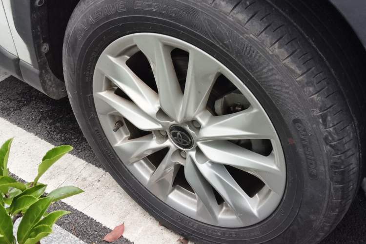 Used Toyota Corolla Cross 2023 2.0L Luxury Edition Right Front Wheel Hub