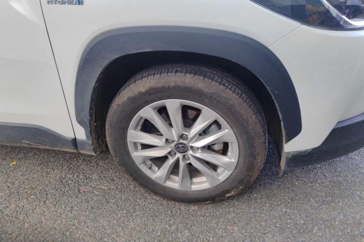 Used Toyota Corolla Cross 2023 Dual-Motor 2.0L Pioneer Edition Right Front Wheel Hub