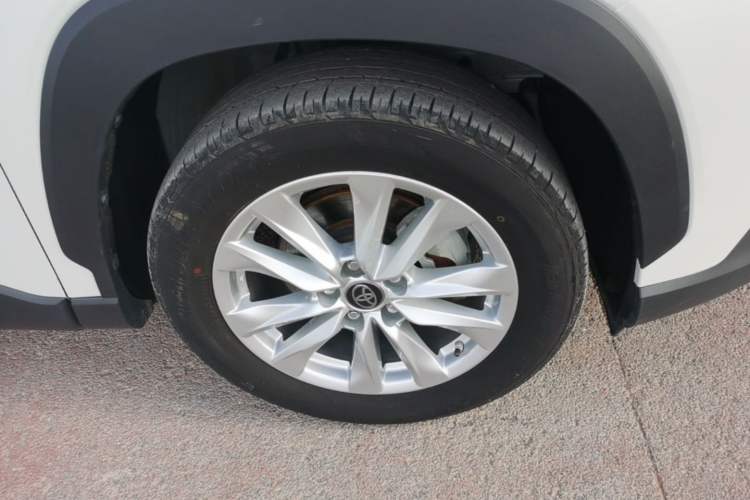 Used Toyota Corolla Cross 2023 2.0L Pioneer Edition Right Front Wheel Hub