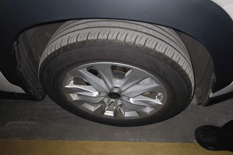 Used Toyota Corolla Cross 2023 2.0L Elite Edition Right Front Wheel Hub