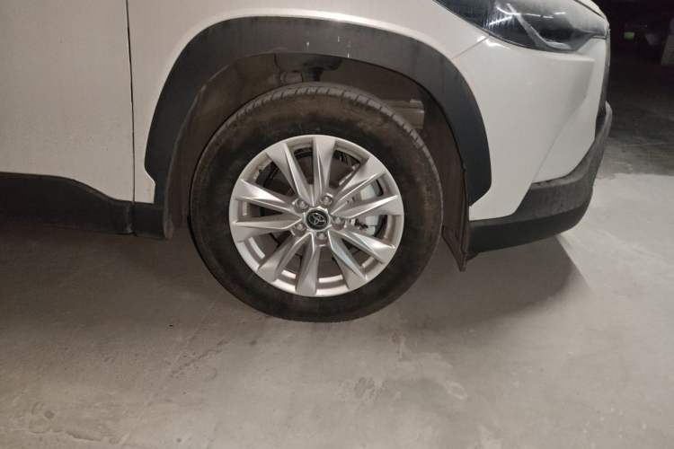 Used Toyota Corolla Cross 2023 2.0L Elite Edition Right Front Wheel Hub
