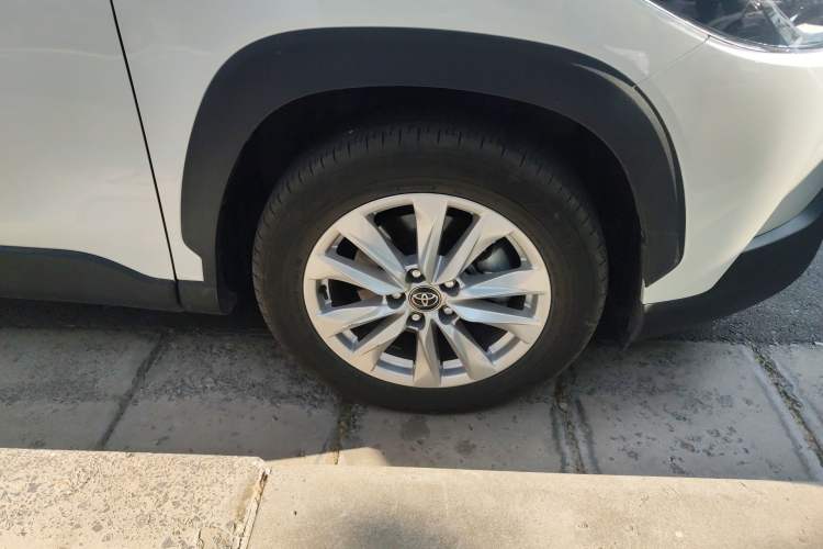 Used Toyota Corolla Cross 2023 2.0L Elite Edition Right Front Wheel Hub