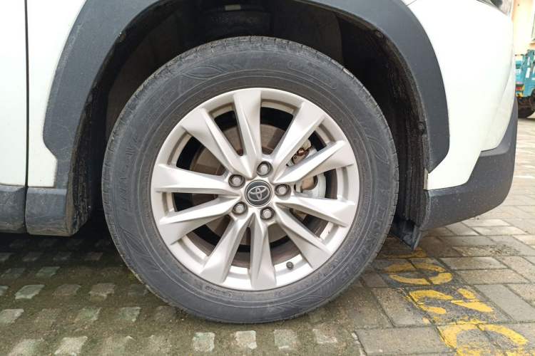 Used Toyota Corolla Cross 2023 Dual-Motor 2.0L Pioneer Edition Right Front Wheel Hub