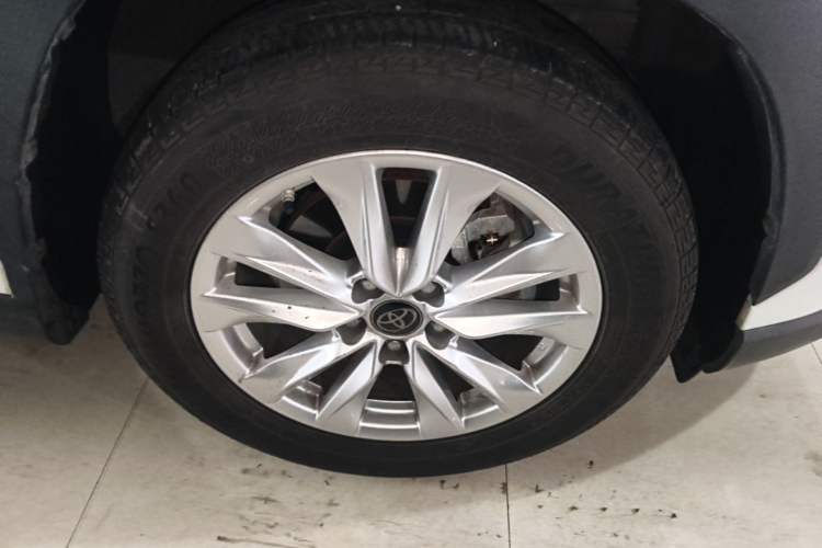 Used Toyota Corolla Cross 2023 2.0L Elite Edition Right Front Wheel Hub