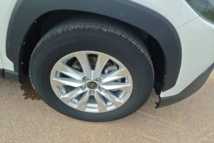 Used Toyota Corolla Cross 2023 2.0L Pioneer Edition Right Front Wheel Hub