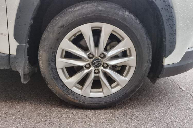 Used Toyota Corolla Cross 2023 2.0L Pioneer Edition Right Front Wheel Hub