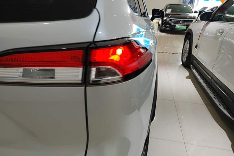 Used Toyota Corolla Cross 2023 2.0L Pioneer Edition Right Rear Taillight