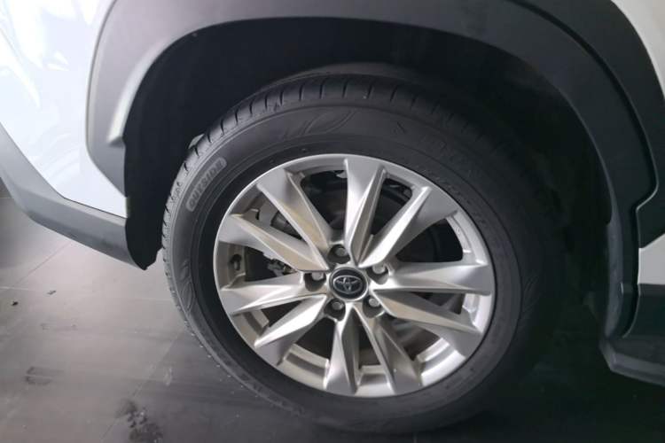 Used Toyota Corolla Cross 2023 Dual-Motor 2.0L Pioneer Edition Right Rear Wheel Hub