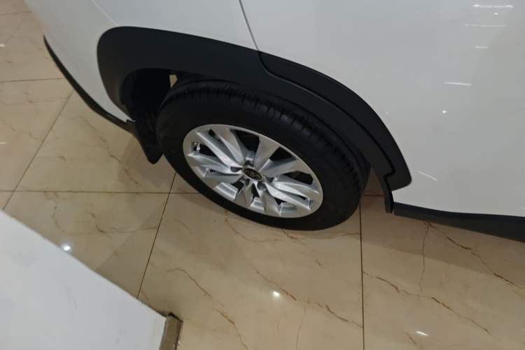 Used Toyota Corolla Cross 2023 2.0L Elite Edition Right Rear Wheel Hub