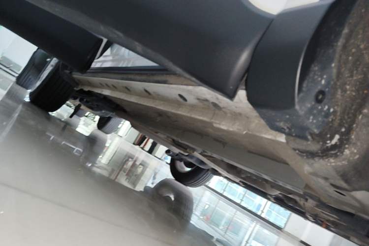 Used Toyota Corolla Cross 2023 2.0L Elite Edition Right Side Sill