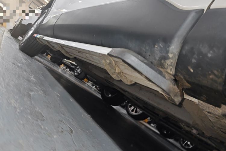 Used Toyota Corolla Cross 2023 2.0L Elite Edition Right Side Sill