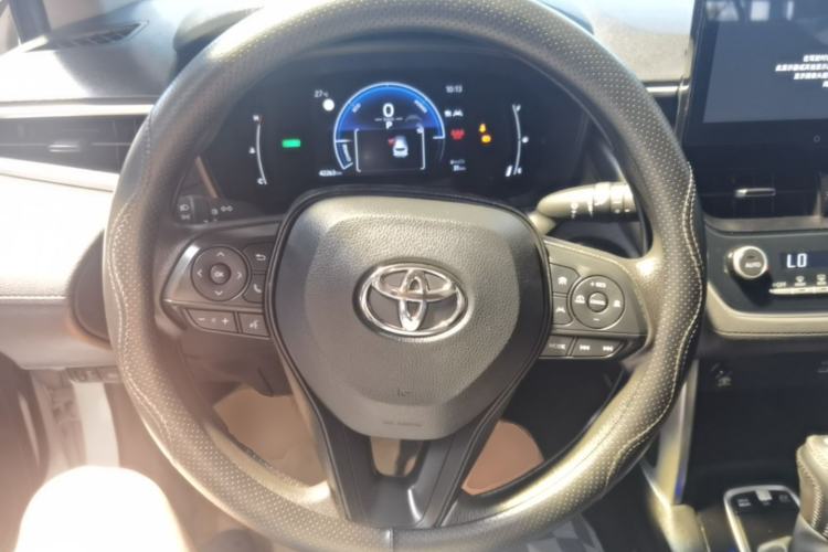 Used Toyota Corolla Cross 2023 Dual-Motor 2.0L Pioneer Edition Steering Wheel