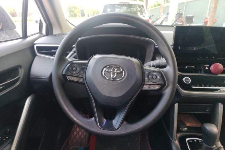 Used Toyota Corolla Cross 2023 Dual-Motor 2.0L Pioneer Edition Steering Wheel