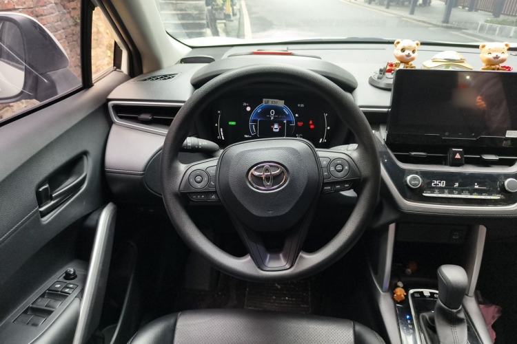 Used Toyota Corolla Cross 2023 Dual-Motor 2.0L Pioneer Edition Steering Wheel