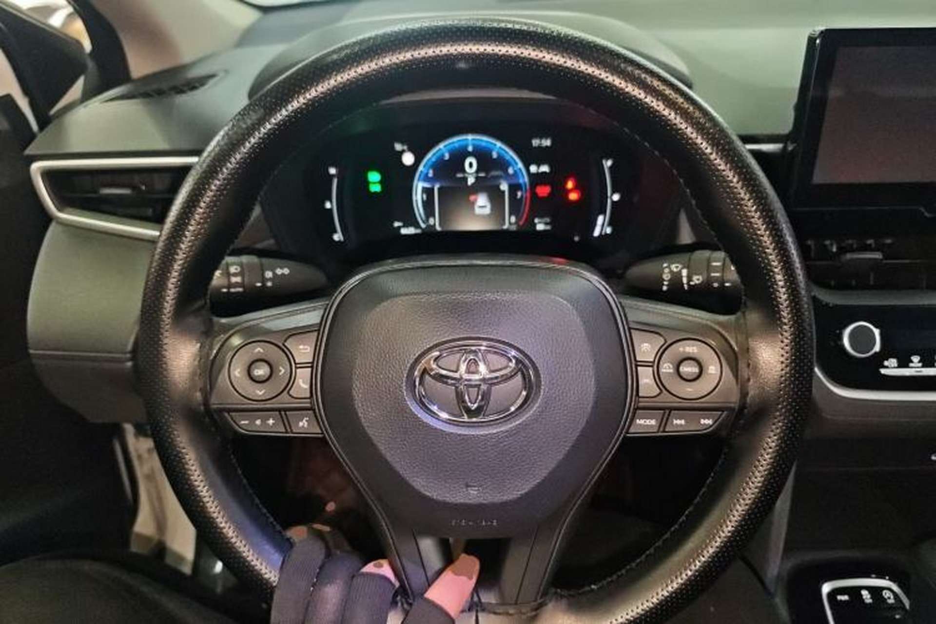 Used Toyota Corolla Cross 2023 2.0L Elite Edition Steering Wheel