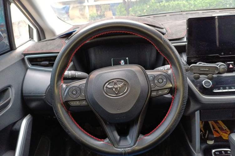 Used Toyota Corolla Cross 2023 Dual-Motor 2.0L Pioneer Edition Steering Wheel
