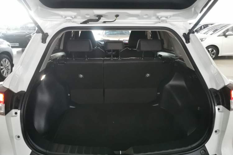 Used Toyota Corolla Cross 2023 Dual-Motor 2.0L Pioneer Edition Trunk