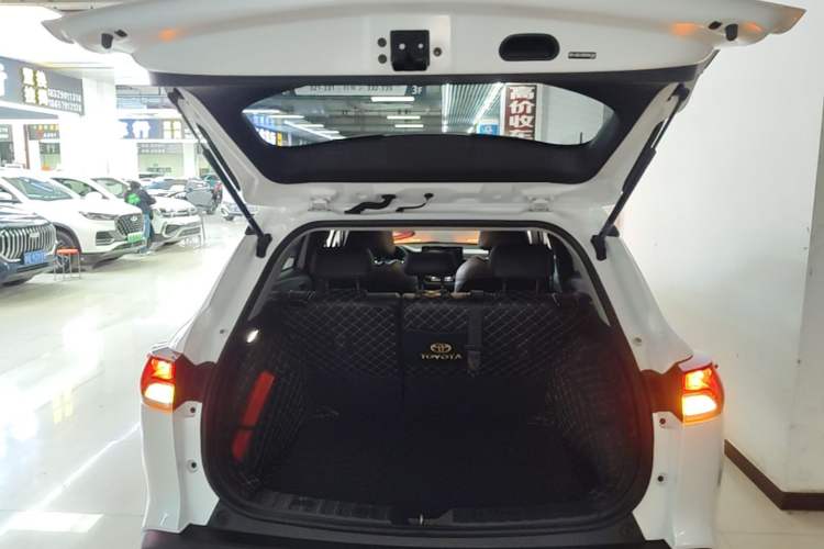 Used Toyota Corolla Cross 2023 2.0L Elite Edition Trunk