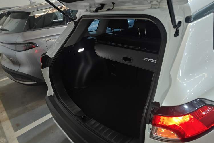 Used Toyota Corolla Cross 2023 Dual-Motor 2.0L Pioneer Edition Trunk