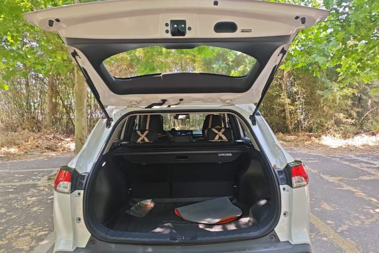 Used Toyota Corolla Cross 2023 Dual-Motor 2.0L Pioneer Edition Trunk