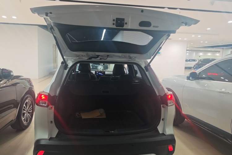 Used Toyota Corolla Cross 2023 2.0L Elite Edition Trunk