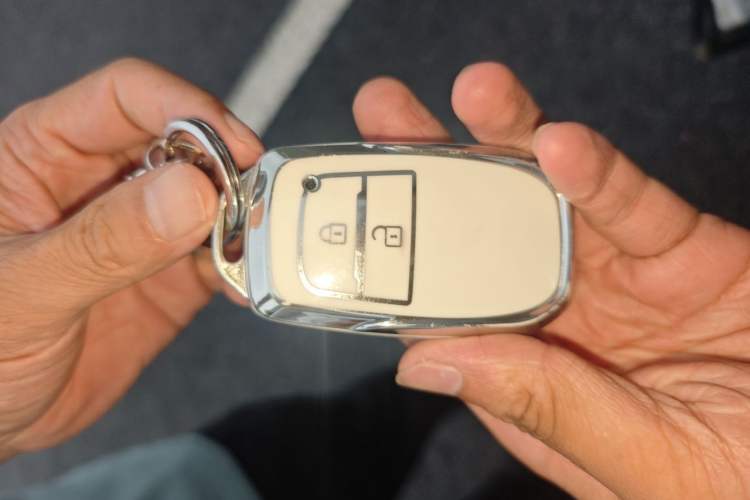 Used Toyota Corolla Cross 2023 Dual-Motor 2.0L Elite Edition Vehicle Key
