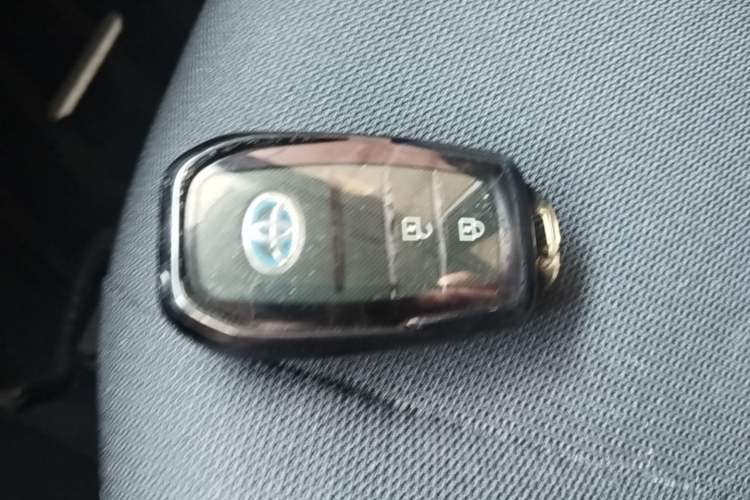 Used Toyota Corolla Cross 2023 Dual-Motor 2.0L Pioneer Edition Vehicle Key