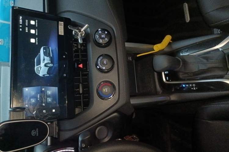 Used Toyota Corolla Cross 2024 2.0L Pioneer Edition Audio And AC Panel