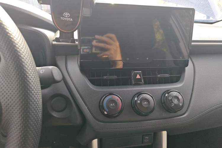 Used Toyota Corolla Cross 2024 2.0L Pioneer Edition Audio And AC Panel