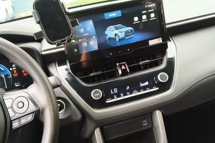 Used Toyota Corolla Cross 2024 2.0L Smart Electric Hybrid Dual-Engine Pioneer Edition Audio And AC Panel