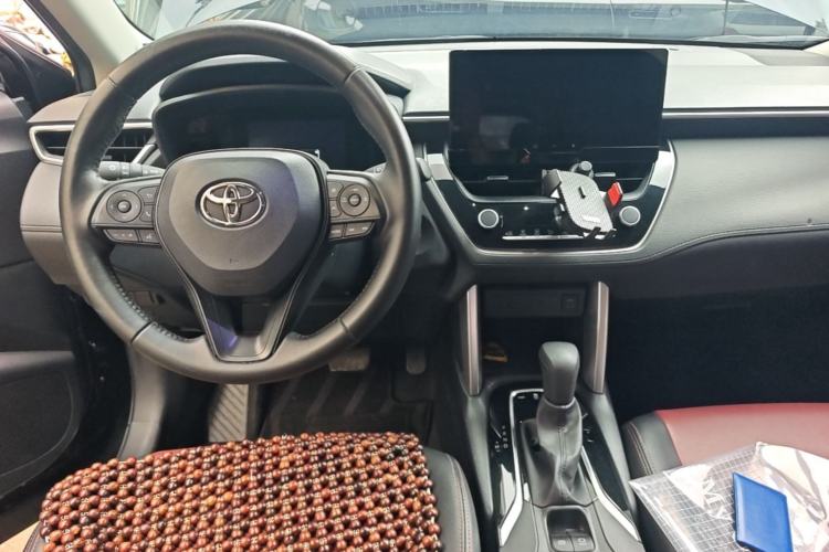 Used Toyota Corolla Cross 2024 2.0L Elite Edition Center Console