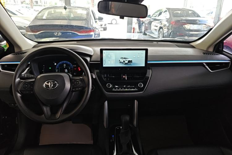 Used Toyota Corolla Cross 2024 2.0L Elite Edition Center Console