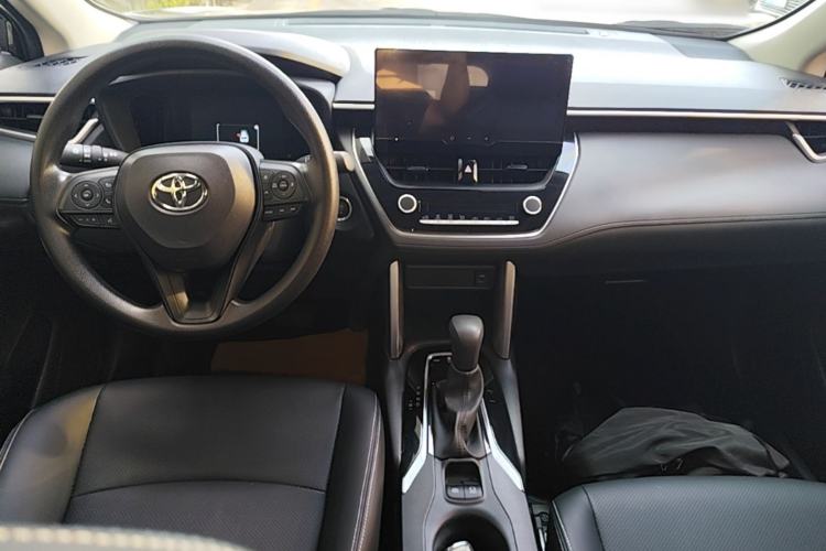 Used Toyota Corolla Cross 2024 2.0L Elite Edition Center Console