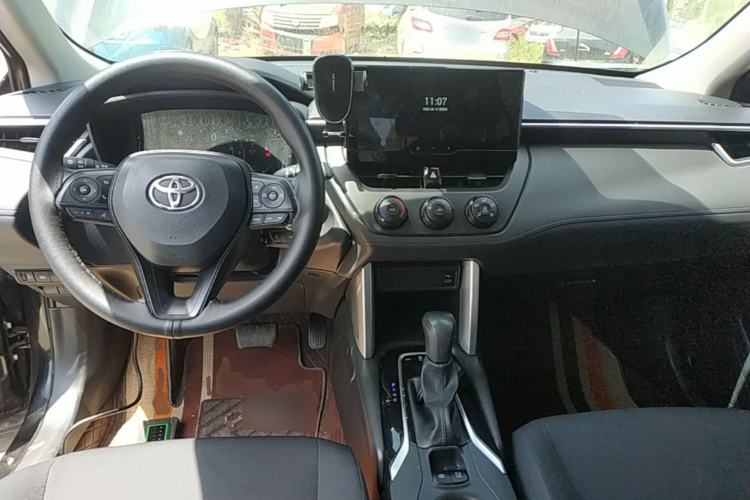 Used Toyota Corolla Cross 2024 2.0L Pioneer Edition Center Console
