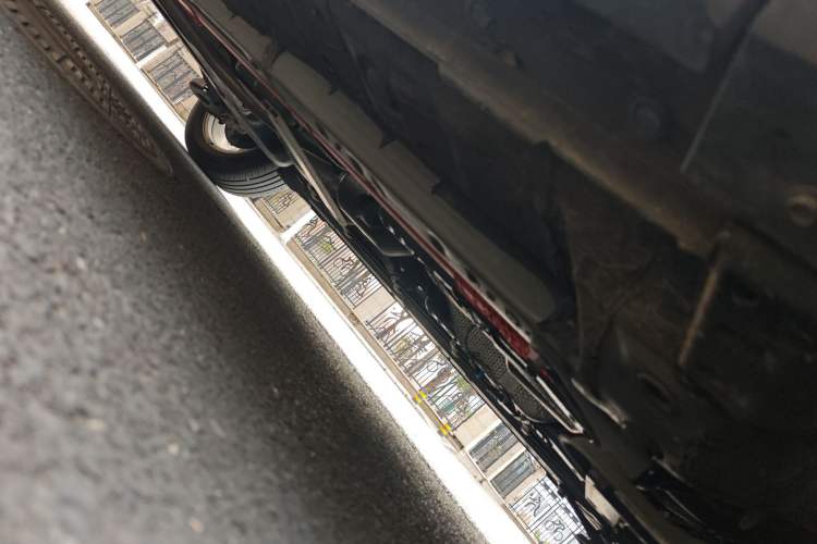 Used Toyota Corolla Cross 2024 2.0L Smart Electric Hybrid Dual-Engine Pioneer Edition Chassis Front Right