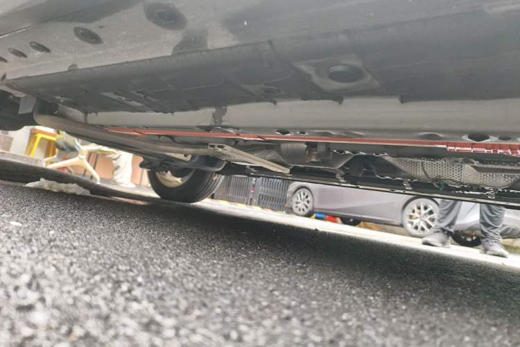 Used Toyota Corolla Cross 2024 2.0L Smart Electric Hybrid Dual-Engine Pioneer Edition Chassis Front Right