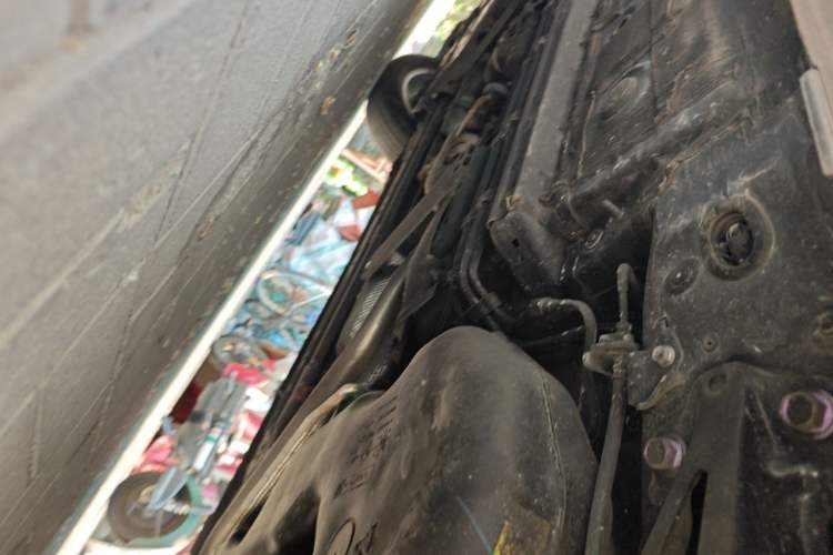 Used Toyota Corolla Cross 2024 2.0L Smart Electric Hybrid Dual-Engine Pioneer Edition Chassis Rear Left