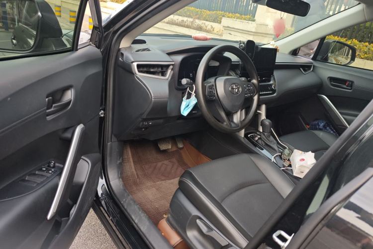 Used Toyota Corolla Cross 2024 2.0L Smart Electric Hybrid Dual-Engine Pioneer Edition Driver Seat